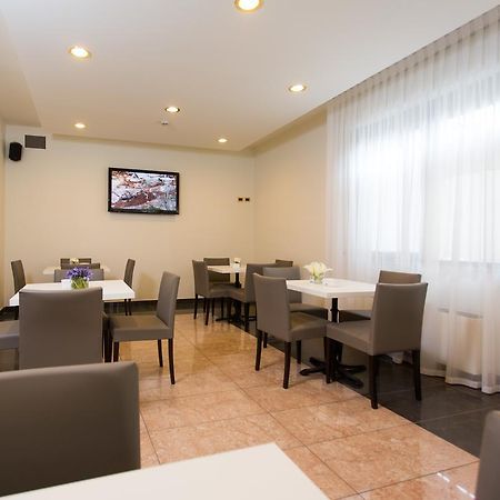 Street Hotel Comacchio Exterior foto