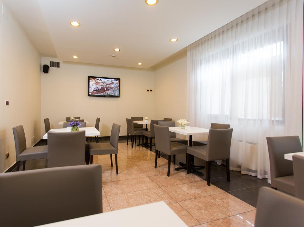 Street Hotel Comacchio Exterior foto